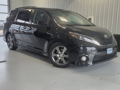 Used 2015 Toyota Sienna SE
