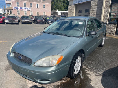 Used 2005 Ford Taurus SE