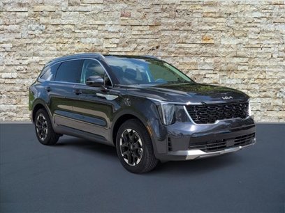 New 2025 Kia Sorento S