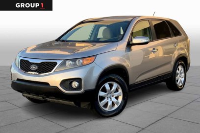 Used 2013 Kia Sorento LX w/ Third Row Pkg