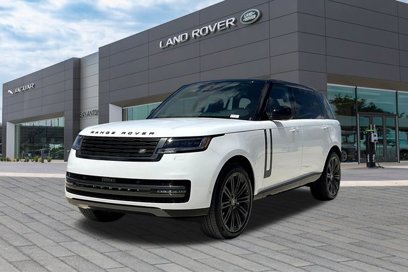 New 2025 Land Rover Range Rover Long Wheelbase SE