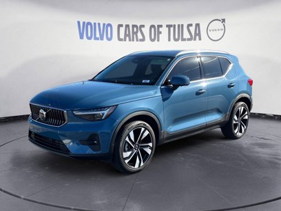 New 2025 Volvo XC40 B5 Plus w/ Protection Package Premier