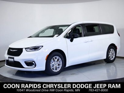 New 2024 Chrysler Pacifica Touring-L