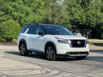 Used 2025 Nissan Pathfinder Platinum