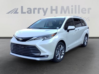 Used 2021 Toyota Sienna Platinum