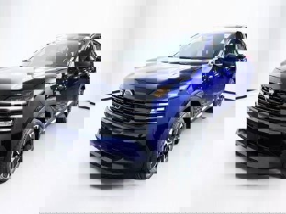 New 2025 Nissan Kicks SV