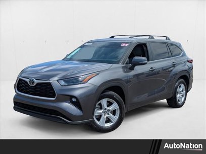 Used 2024 Toyota Highlander LE
