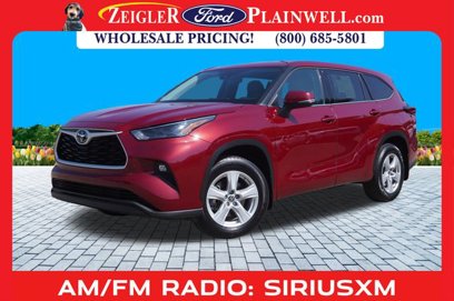 Used 2022 Toyota Highlander LE