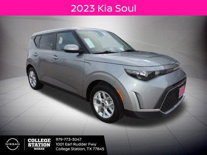 Used 2023 Kia Soul LX w/ Option Group 015