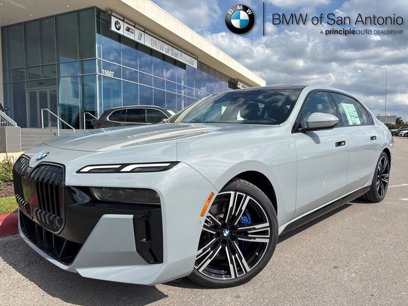New 2025 BMW 740i w/ Premium Package