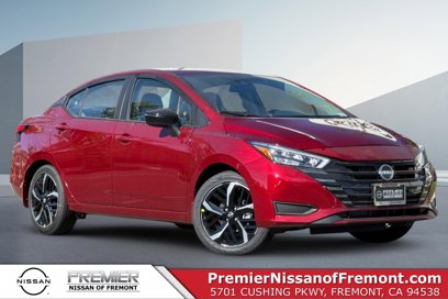 New 2025 Nissan Versa SR w/ Trunk Package