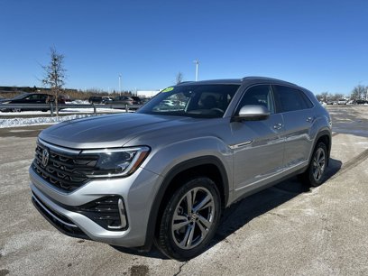 New 2024 Volkswagen Atlas Cross Sport SEL R-Line