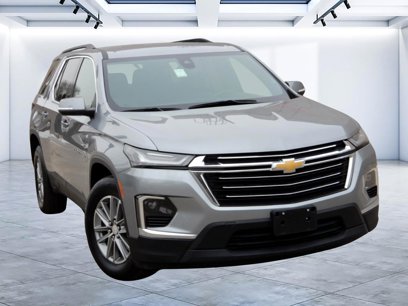 Used 2023 Chevrolet Traverse LT