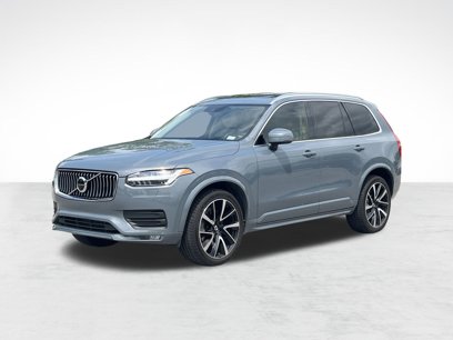 Used 2022 Volvo XC90 T6 Momentum w/ Advanced Package