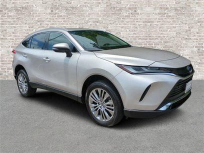 Used 2023 Toyota Venza XLE