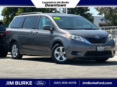Used 2016 Toyota Sienna LE