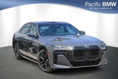 New 2025 BMW 750e xDrive w/ Premium Package