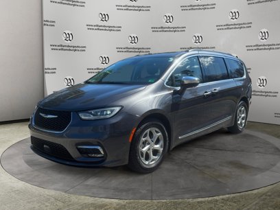 Used 2023 Chrysler Pacifica Limited