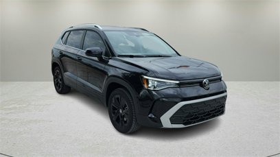New 2025 Volkswagen Taos SE