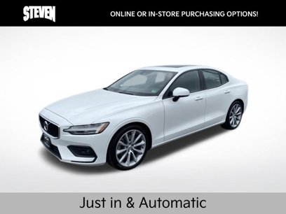 Used 2021 Volvo S60 T6 Momentum w/ Premium Package