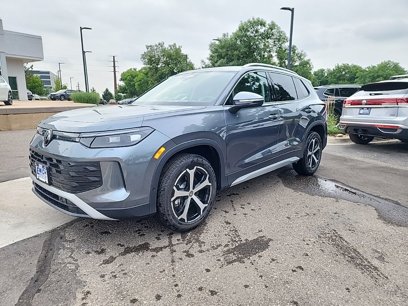 New 2025 Volkswagen Tiguan SE