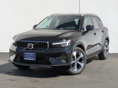 New 2025 Volvo XC40 B5 Core w/ Protection Package Premier