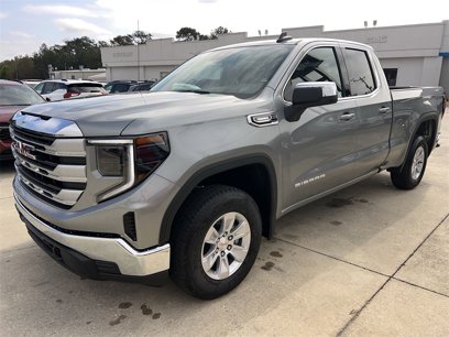 New 2025 GMC Sierra 1500 SLE