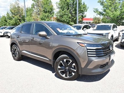 New 2025 Nissan Kicks SV