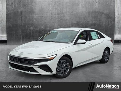 New 2024 Hyundai Elantra SEL