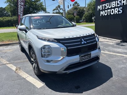 New 2025 Mitsubishi Outlander SE