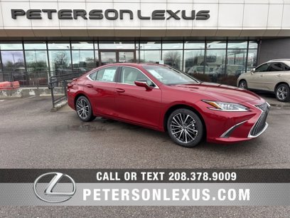 New 2025 Lexus ES 300h w/ Premium Package