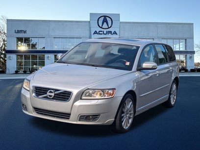 Used 2011 Volvo V50 T5 w/ Preferred Pkg