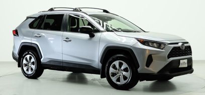 Used 2019 Toyota RAV4 LE w/ Carpet Mat Package