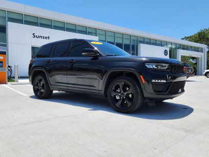 Used 2023 Jeep Grand Cherokee Limited w/ Black Appearance Package