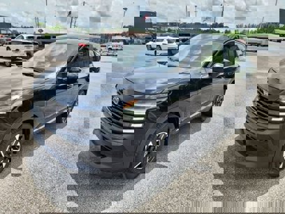 New 2025 Nissan Kicks SV