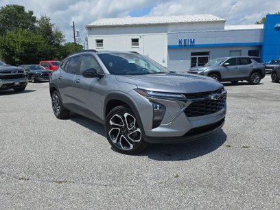 New 2025 Chevrolet Trax RS w/ Sunroof Package