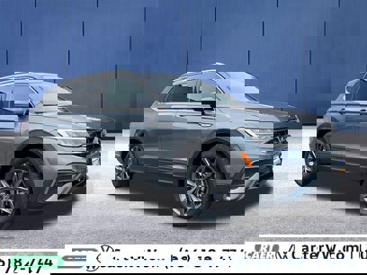 Used 2022 Volkswagen Tiguan SE