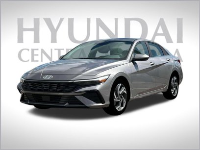 New 2025 Hyundai Elantra SEL