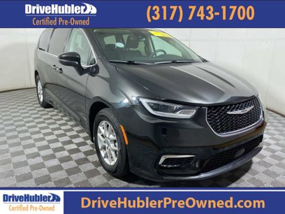 Used 2023 Chrysler Pacifica Touring-L