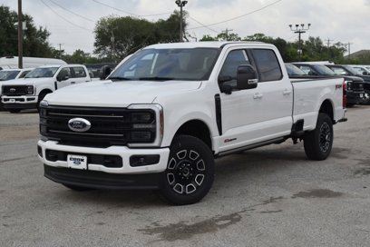 New 2025 Ford F350 Platinum w/ FX4 Off-Road Package