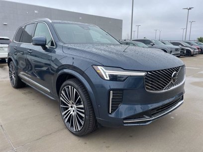New 2025 Volvo XC90 B5 Ultra w/ Lounge Package
