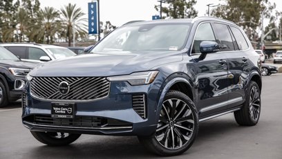 New 2025 Volvo XC90 T8 Plus w/ Protection Package Premier