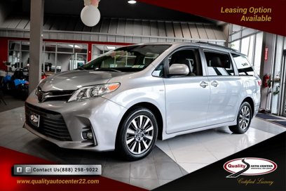 Used 2018 Toyota Sienna XLE Premium