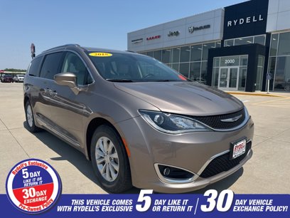 Used 2018 Chrysler Pacifica Touring-L w/ Premium Audio Group