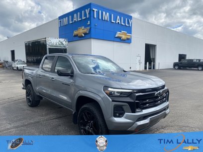 Used 2024 Chevrolet Colorado Z71 w/ Z71 Convenience Package 2