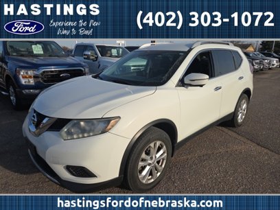 Used 2016 Nissan Rogue SV w/ SV Premium Package