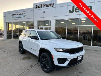 New 2025 Jeep Grand Cherokee Laredo