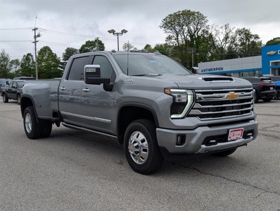 New 2025 Chevrolet Silverado 3500 High Country w/ Technology Package