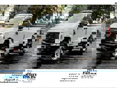 New 2025 Ford F350 XL w/ FX4 Off-Road Package