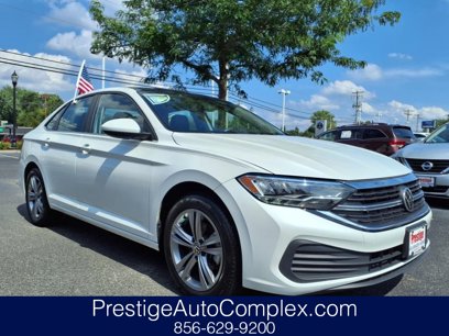 Certified 2022 Volkswagen Jetta SE w/ Panoramic Sunroof Package